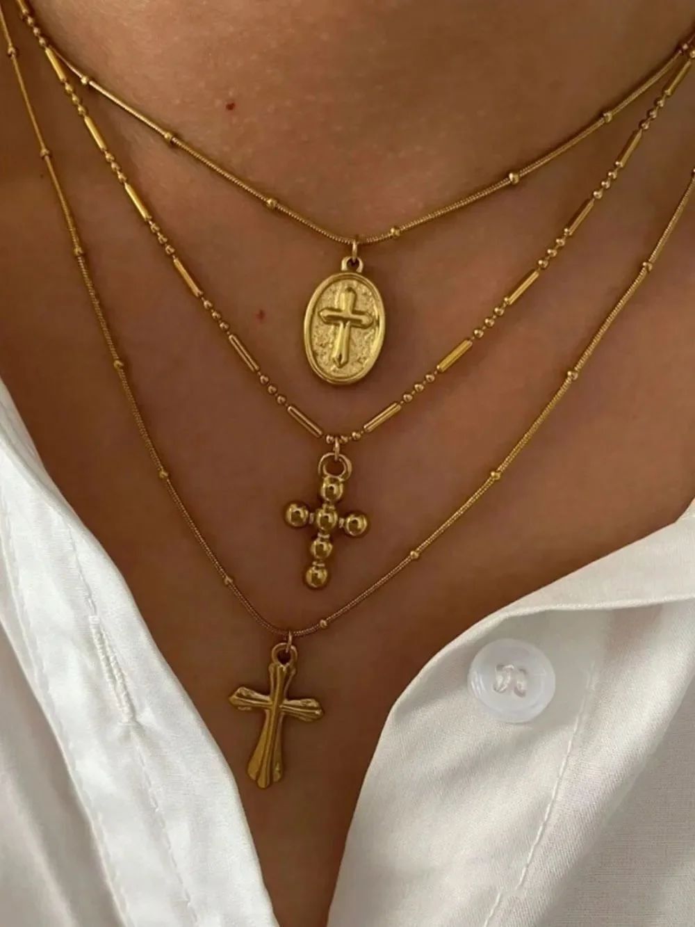 Gold Cross Necklace M1885